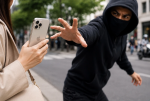 Apple đang nghiên cứu tính năng tự khóa iPhone khi bị cướp giật