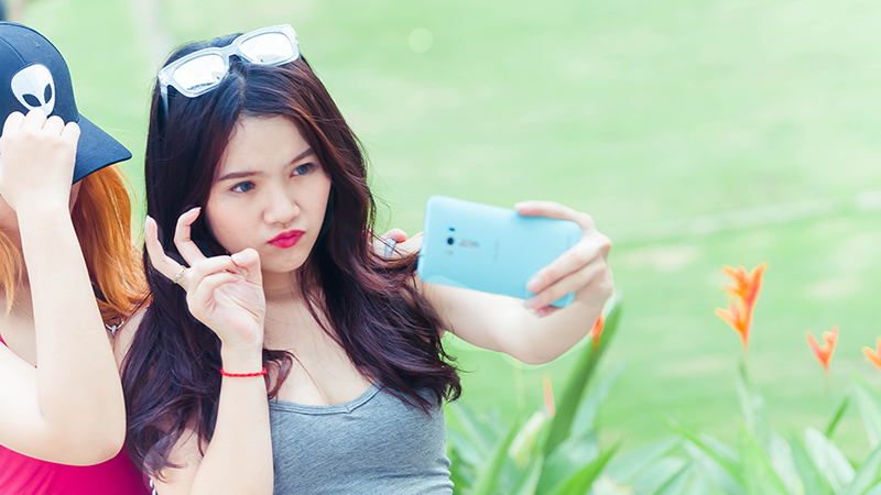 Chụp ảnh “tự sướng” thế nào cho đẹp?