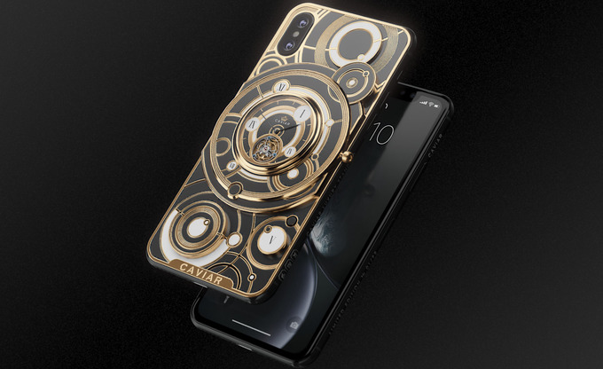 Ngắm không biết chán iPhone Xs và Xs Max gắn đồng hồ cơ mạ vàng