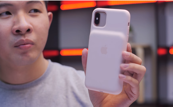 Giật mình với Smart Battery Case giá khủng của Apple